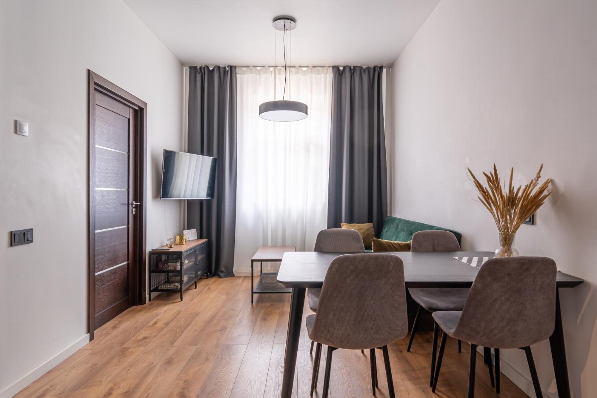 Lienes Iela Gem 1Br Apartment With Fireplace In Historic Unesco Center 里加 外观 照片