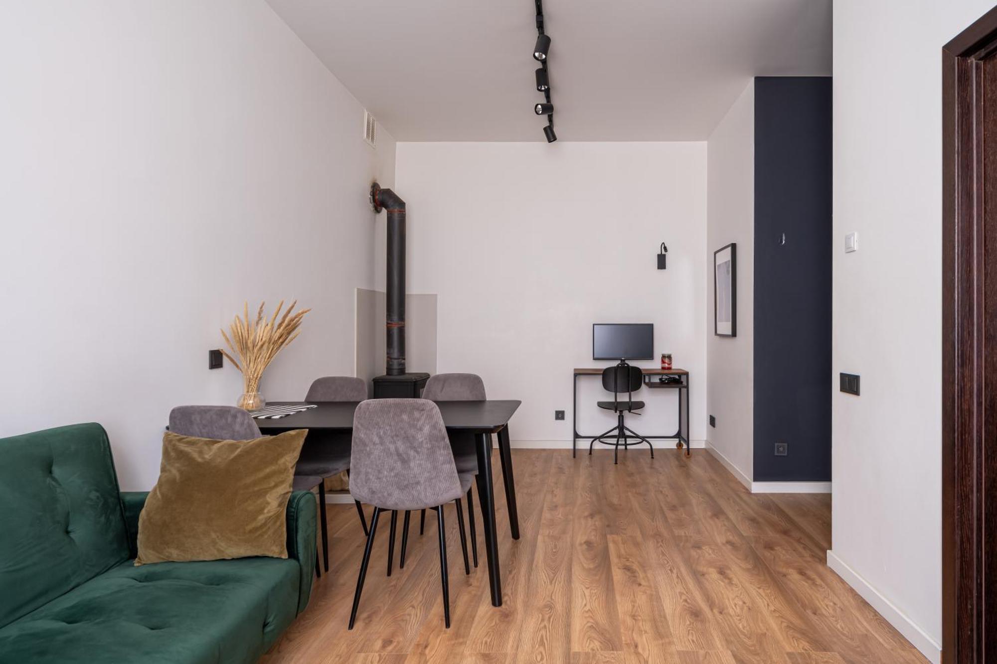 Lienes Iela Gem 1Br Apartment With Fireplace In Historic Unesco Center 里加 外观 照片