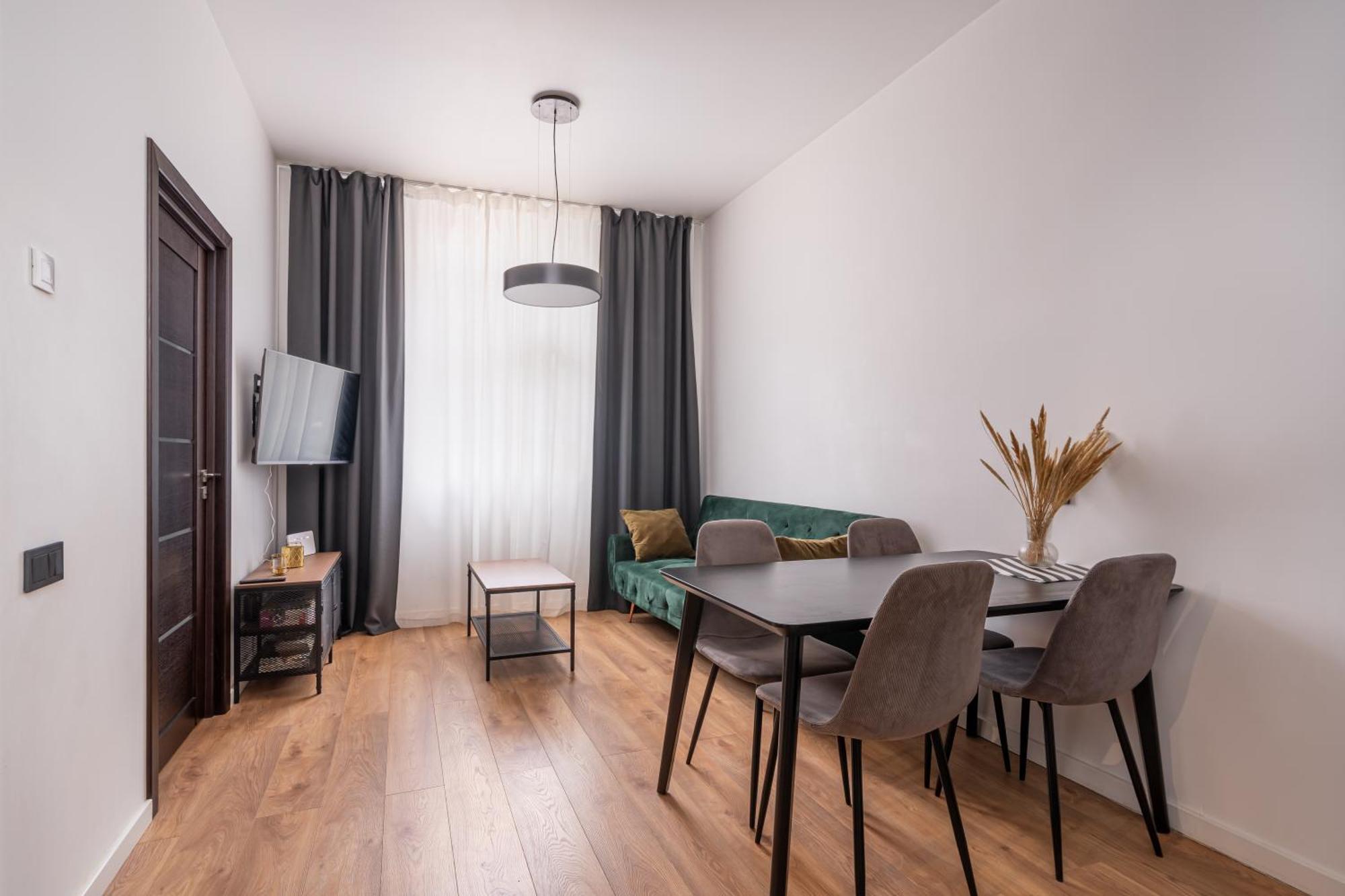 Lienes Iela Gem 1Br Apartment With Fireplace In Historic Unesco Center 里加 外观 照片