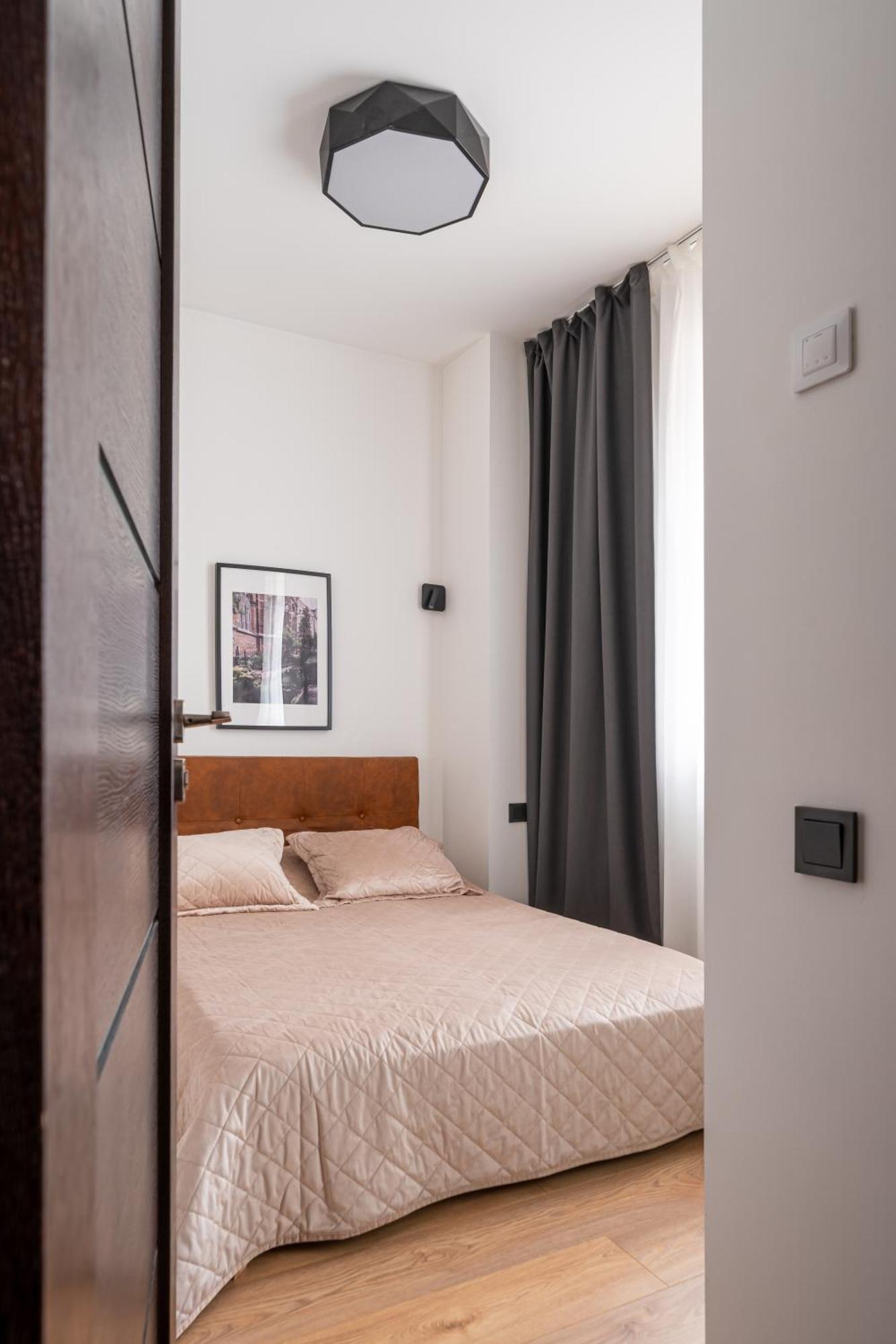 Lienes Iela Gem 1Br Apartment With Fireplace In Historic Unesco Center 里加 外观 照片